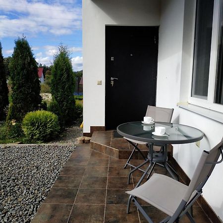 Nestg Guest House Pilipets Ngoại thất bức ảnh