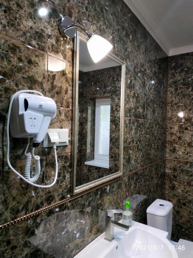 Nestg Guest House Pilipets Ngoại thất bức ảnh