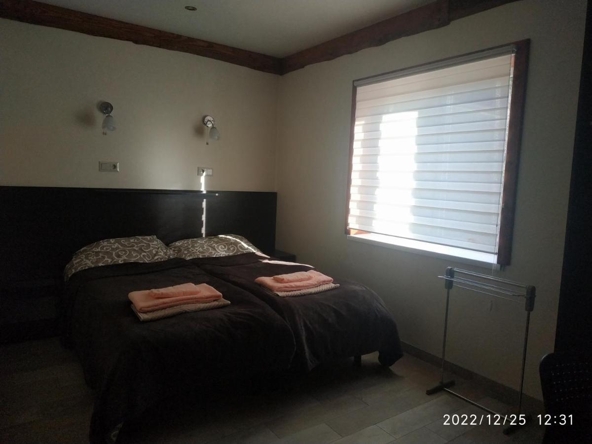 Nestg Guest House Pilipets Ngoại thất bức ảnh