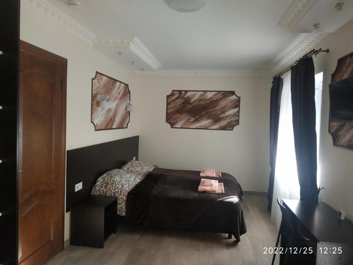 Nestg Guest House Pilipets Ngoại thất bức ảnh