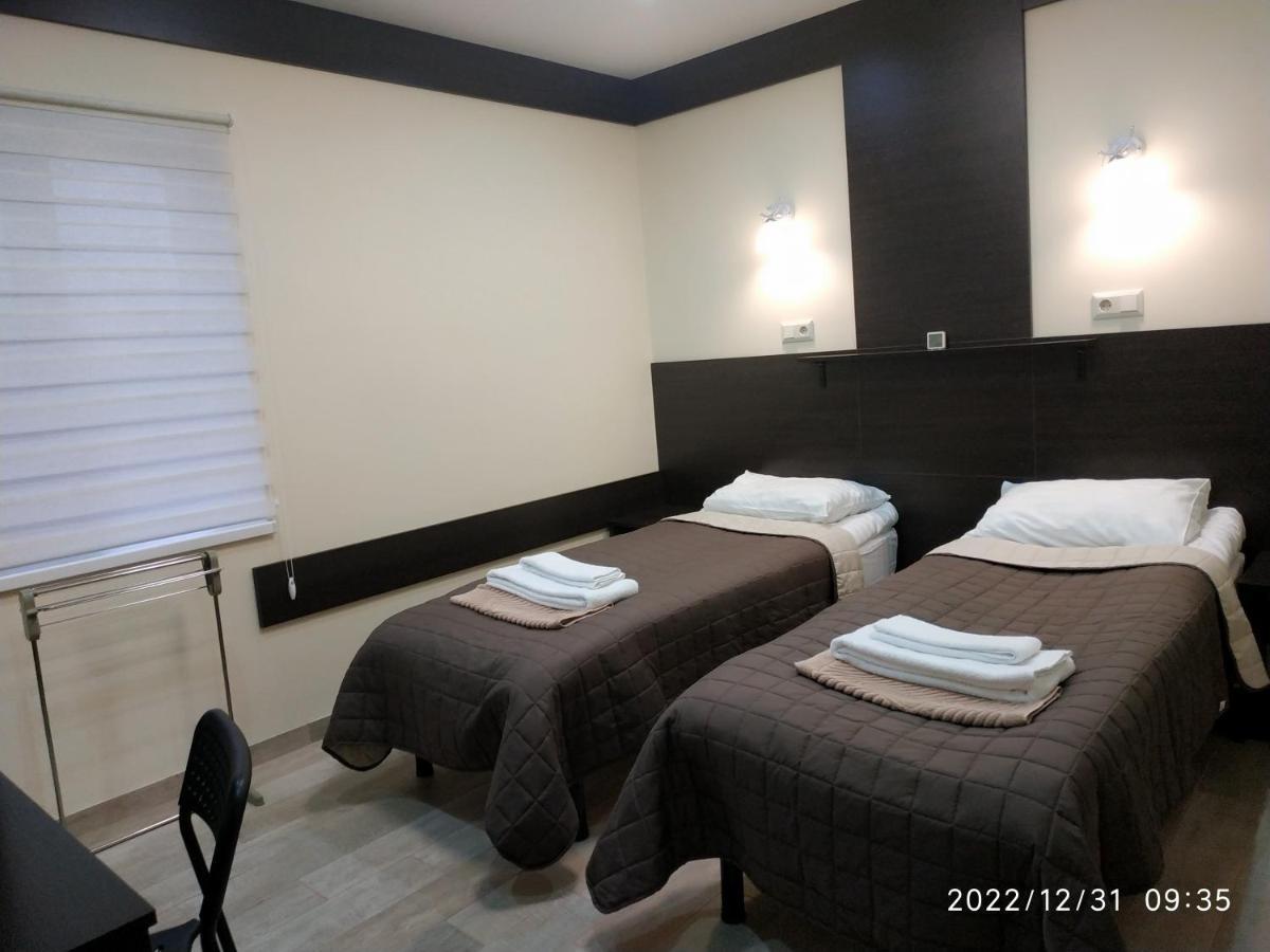 Nestg Guest House Pilipets Ngoại thất bức ảnh
