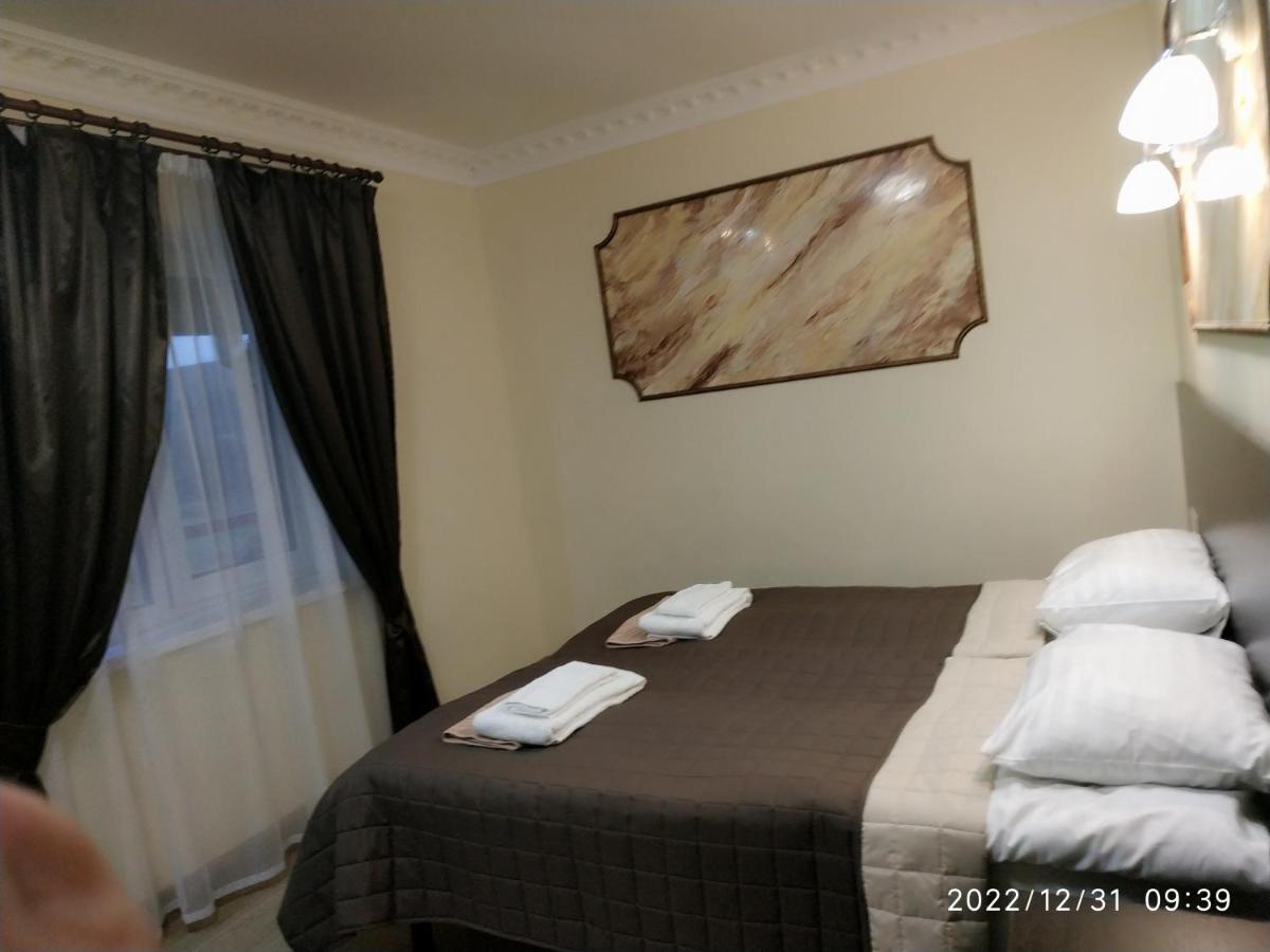 Nestg Guest House Pilipets Ngoại thất bức ảnh