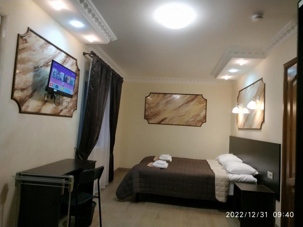 Nestg Guest House Pilipets Ngoại thất bức ảnh