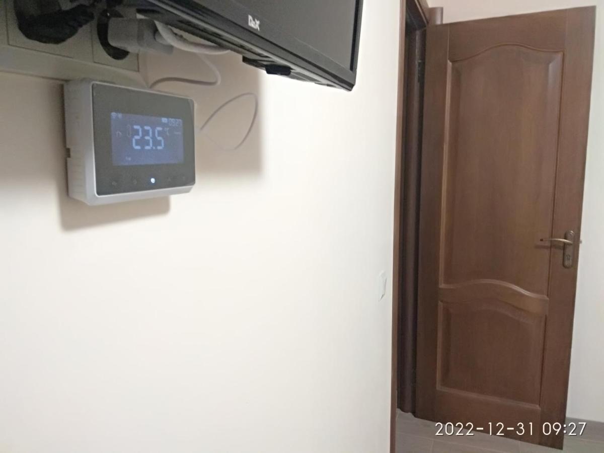 Nestg Guest House Pilipets Ngoại thất bức ảnh