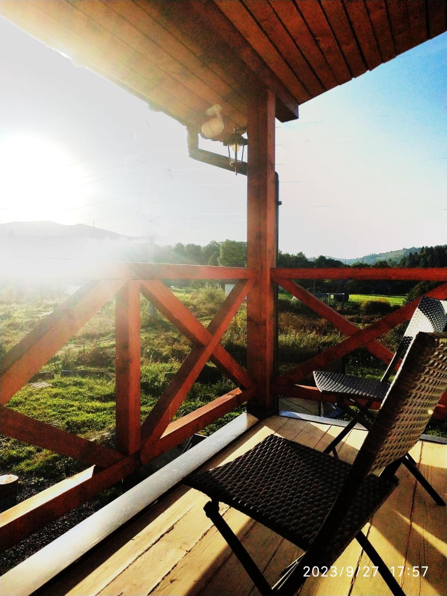 Nestg Guest House Pilipets Ngoại thất bức ảnh